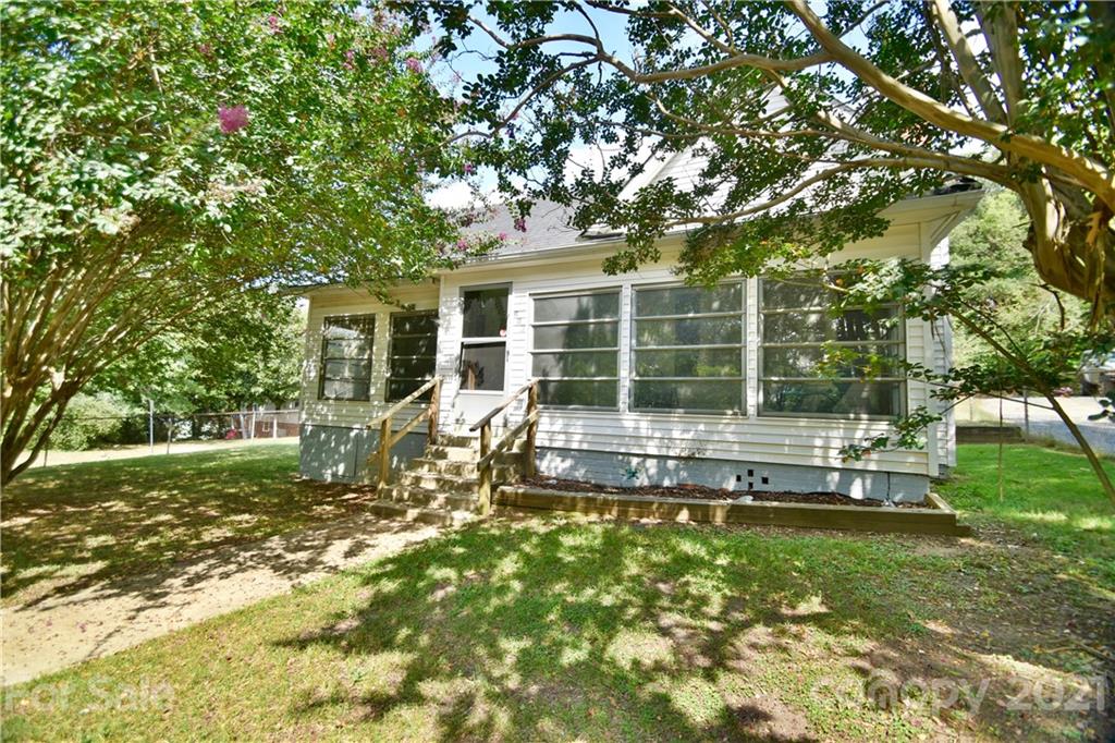 216 Winecoff Avenue NW Concord NC 28025