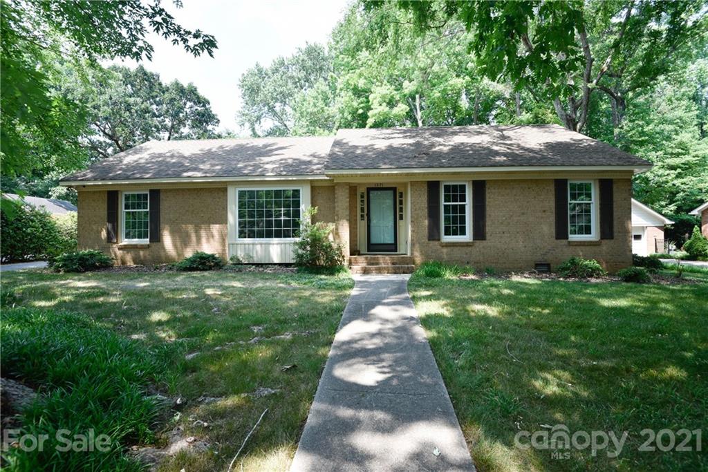 1271 Piccadilly Drive Charlotte NC 28211