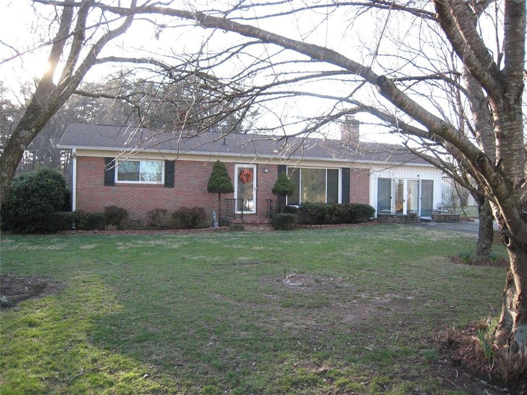 3521 Sulphur Springs Road Ne Hickory NC 28601