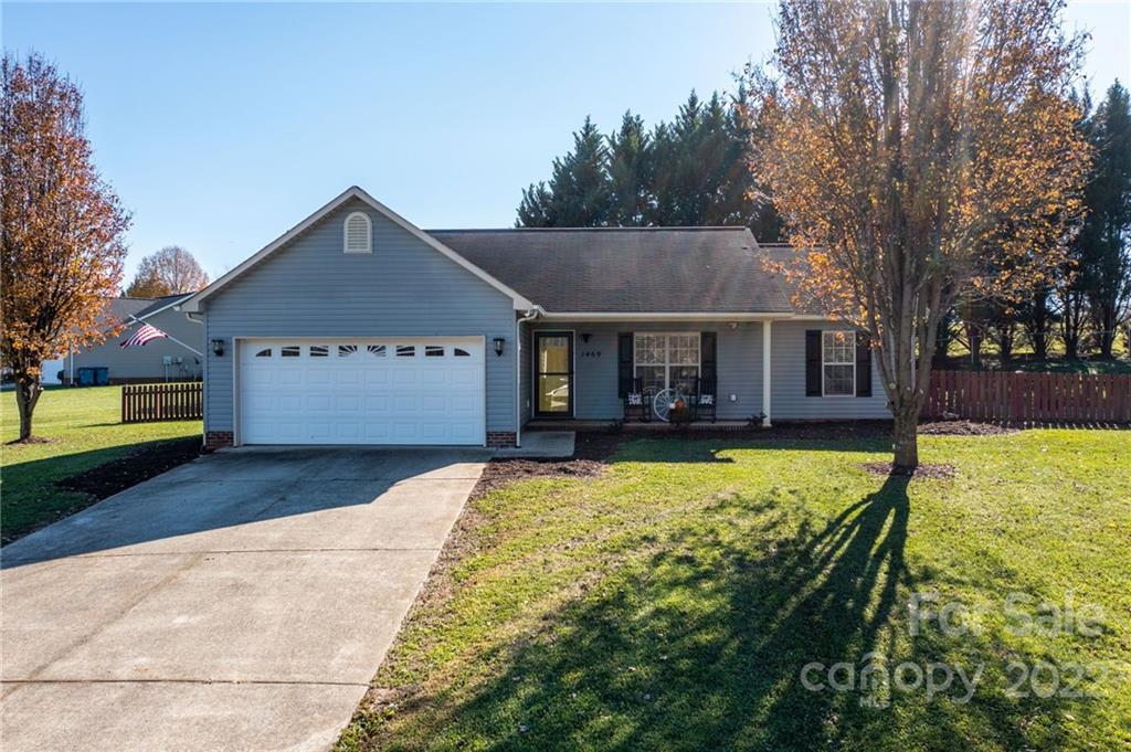 1469 Clear Creek Lane Newton NC 28658