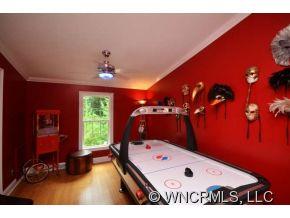 221 Christina Court Asheville NC 28806