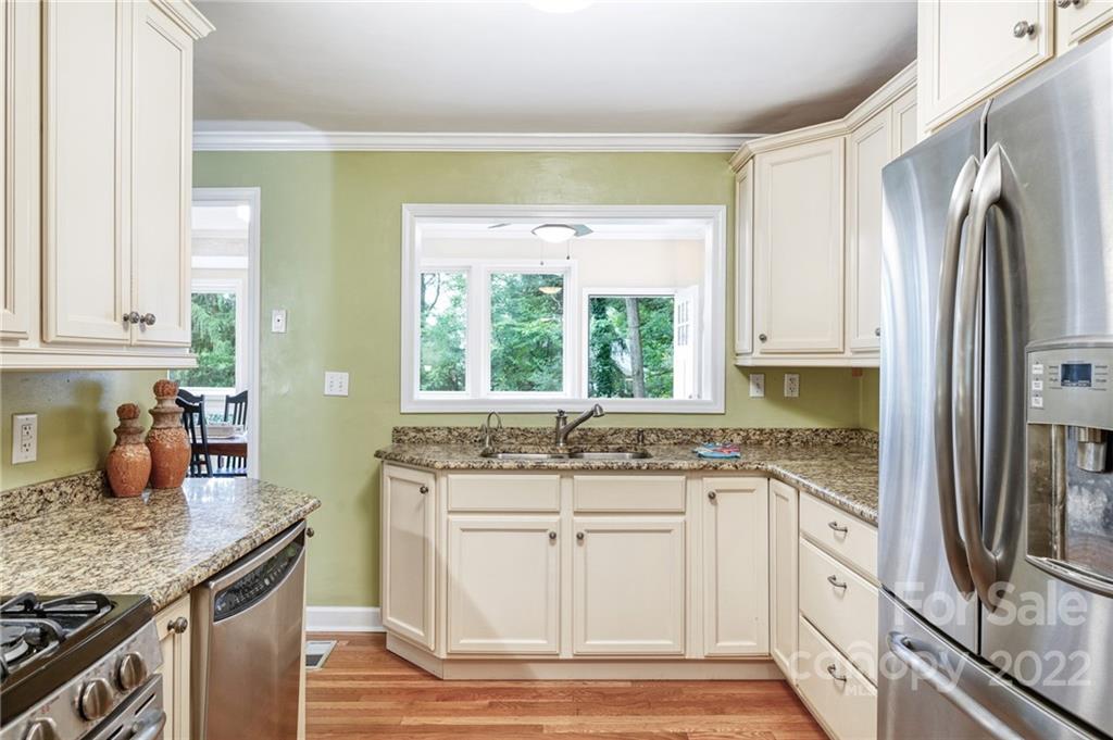 28 Sandon Drive Asheville NC 28804