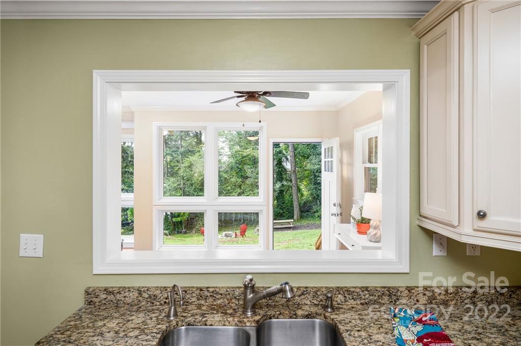 28 Sandon Drive Asheville NC 28804