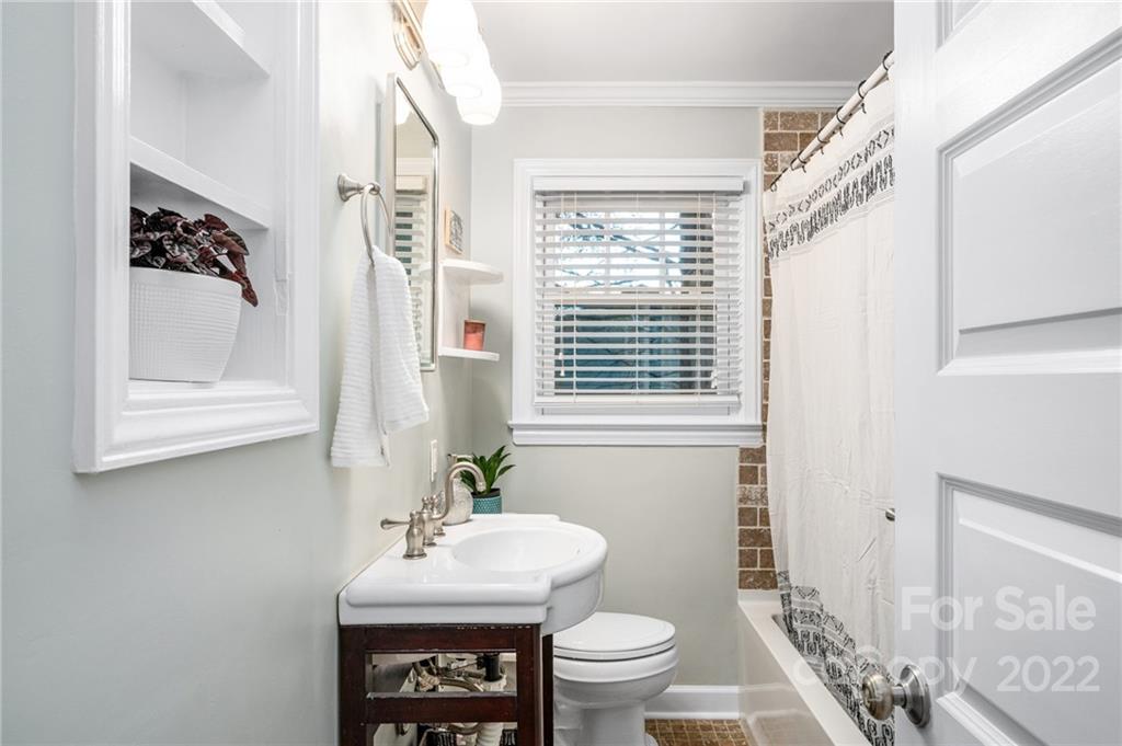 28 Sandon Drive Asheville NC 28804