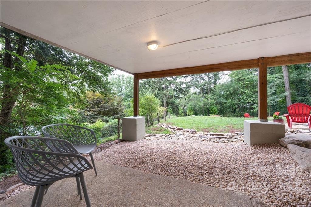 28 Sandon Drive Asheville NC 28804