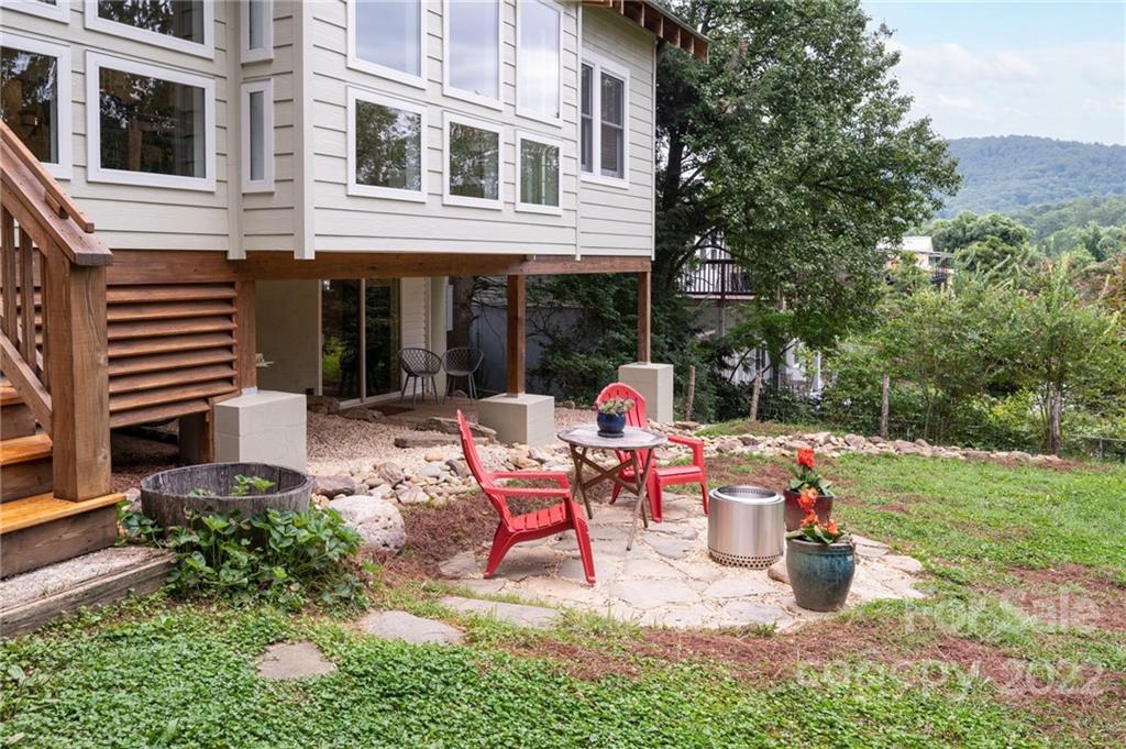 28 Sandon Drive Asheville NC 28804
