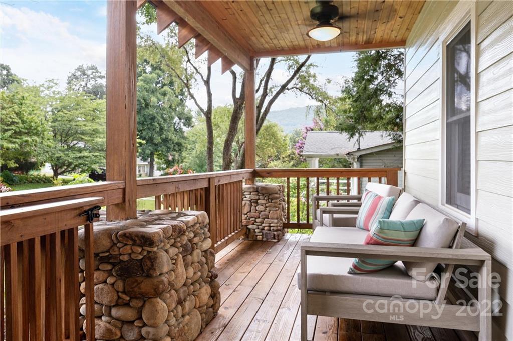 28 Sandon Drive Asheville NC 28804
