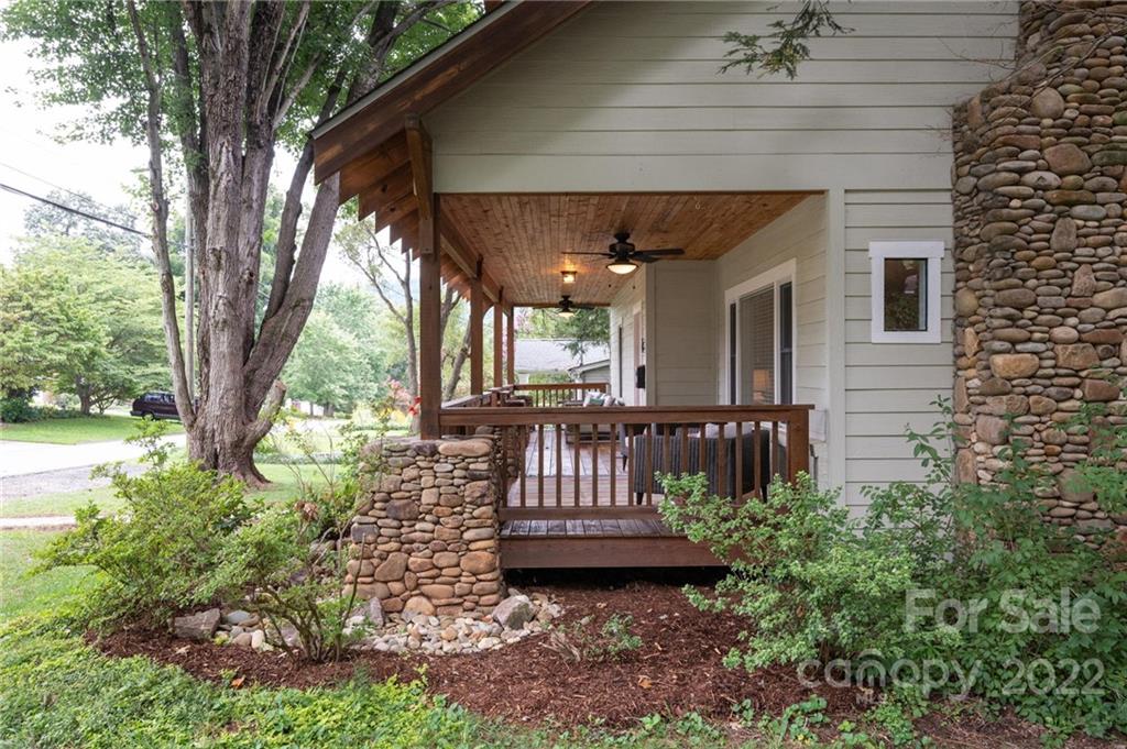28 Sandon Drive Asheville NC 28804