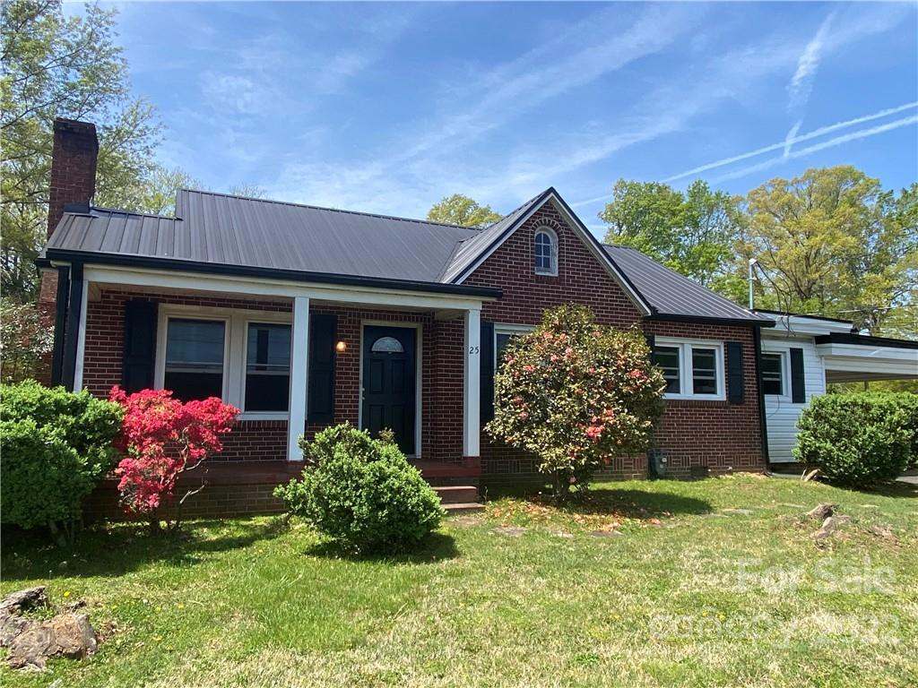 25 18th Avenue NW Hickory NC 28601