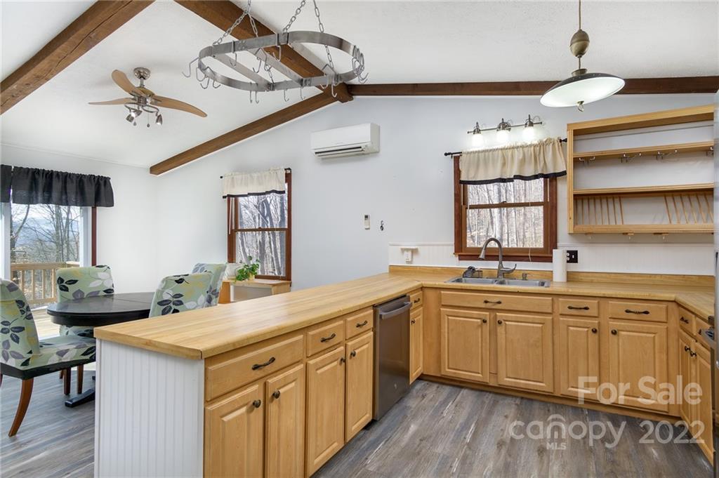 23 Alpine Way Swannanoa NC 28778