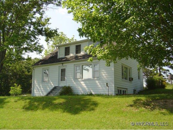 105 Church Street Weaverville NC 28787