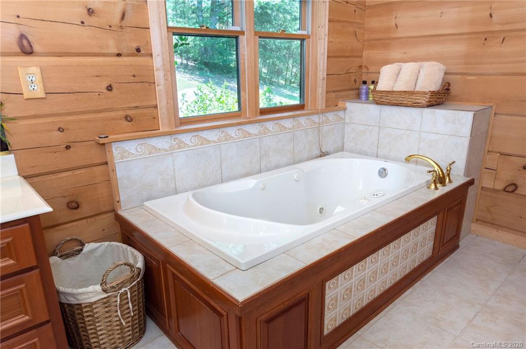 156 Red Oak Lane Marshall NC 28753