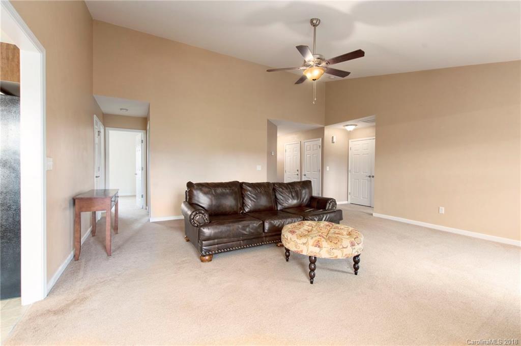 21 Woodthorn Road Weaverville NC 28787