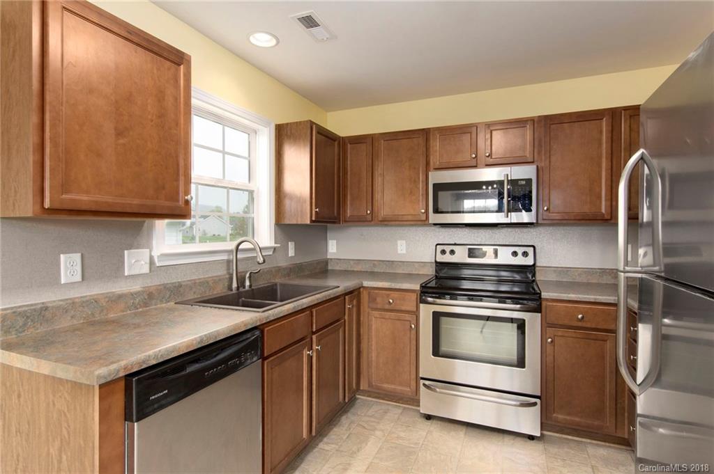 21 Woodthorn Road Weaverville NC 28787