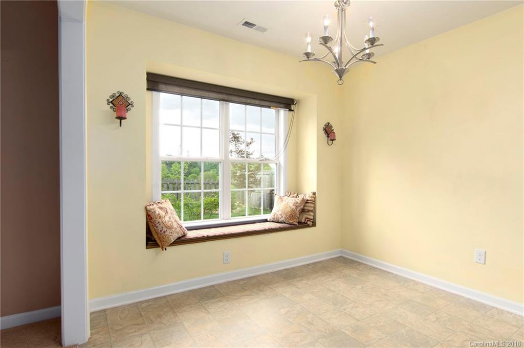 21 Woodthorn Road Weaverville NC 28787