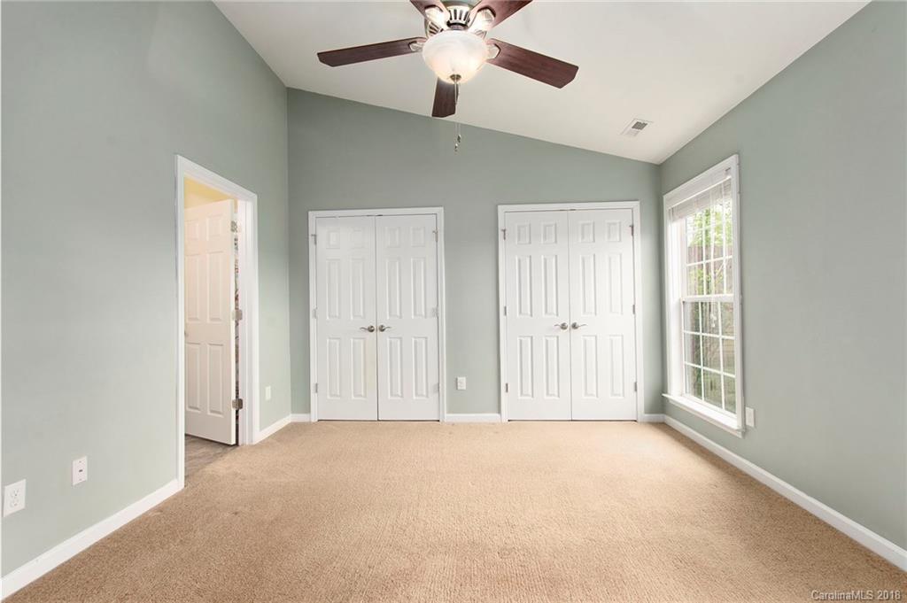 21 Woodthorn Road Weaverville NC 28787