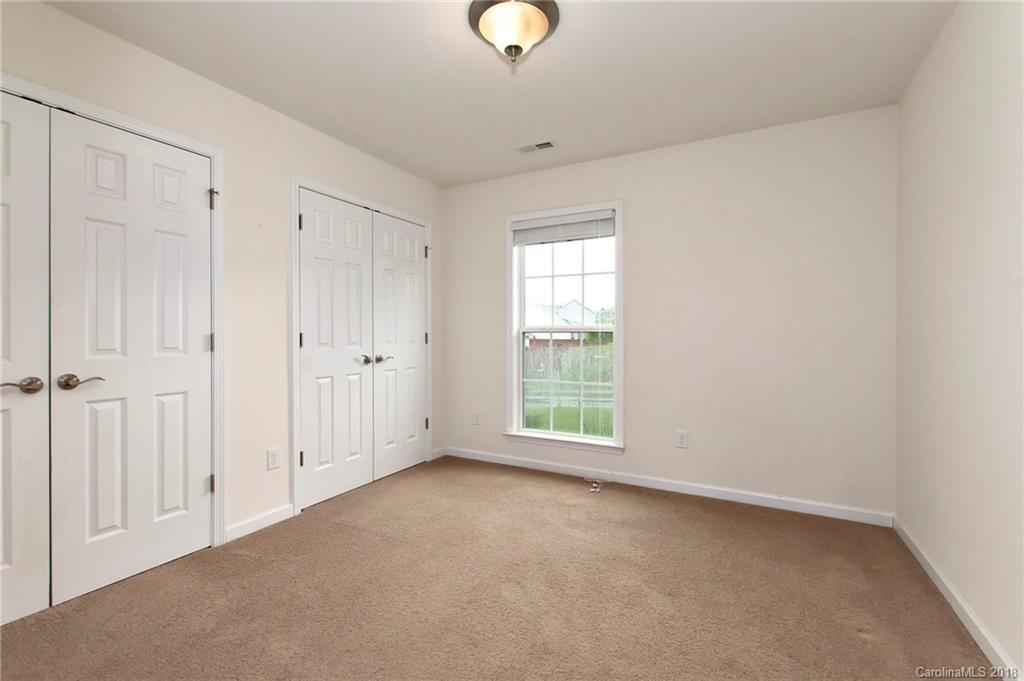 21 Woodthorn Road Weaverville NC 28787