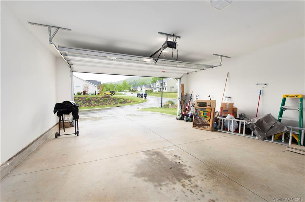 21 Woodthorn Road Weaverville NC 28787