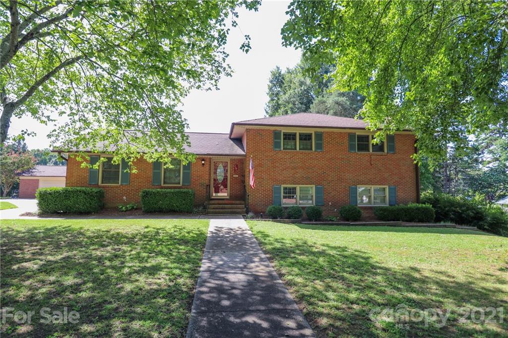 390 Knoll Court SE Concord NC 28025