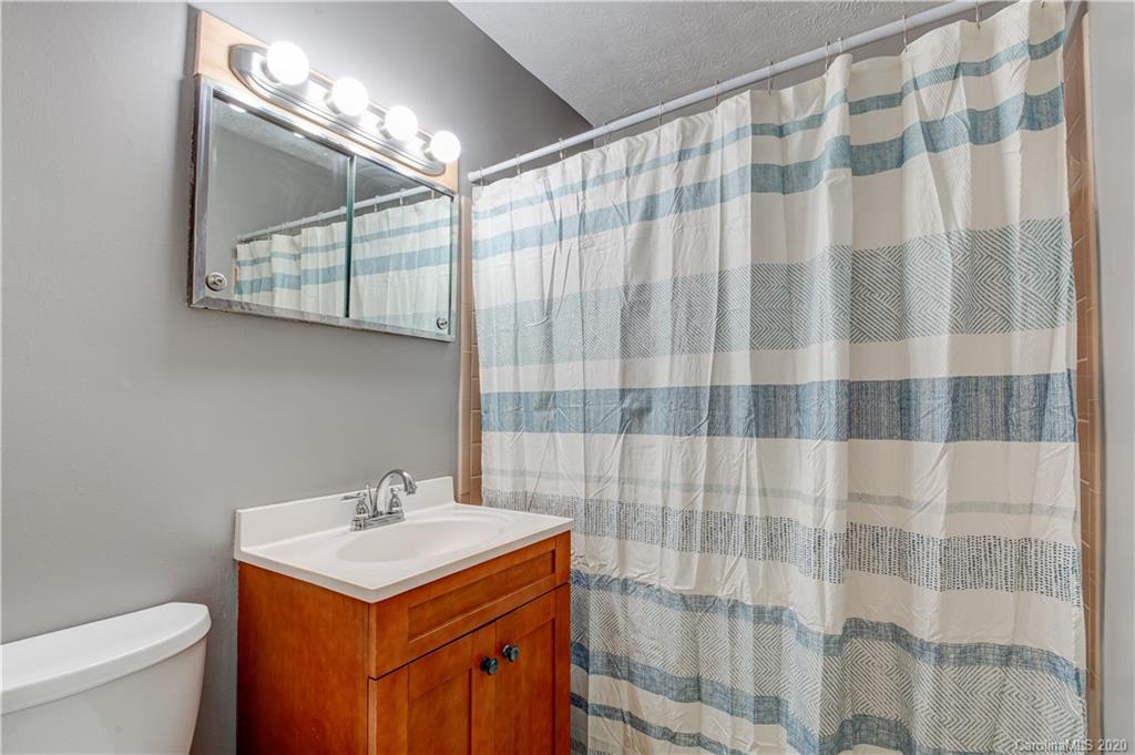 4 Lancelot Lane Asheville NC 28806