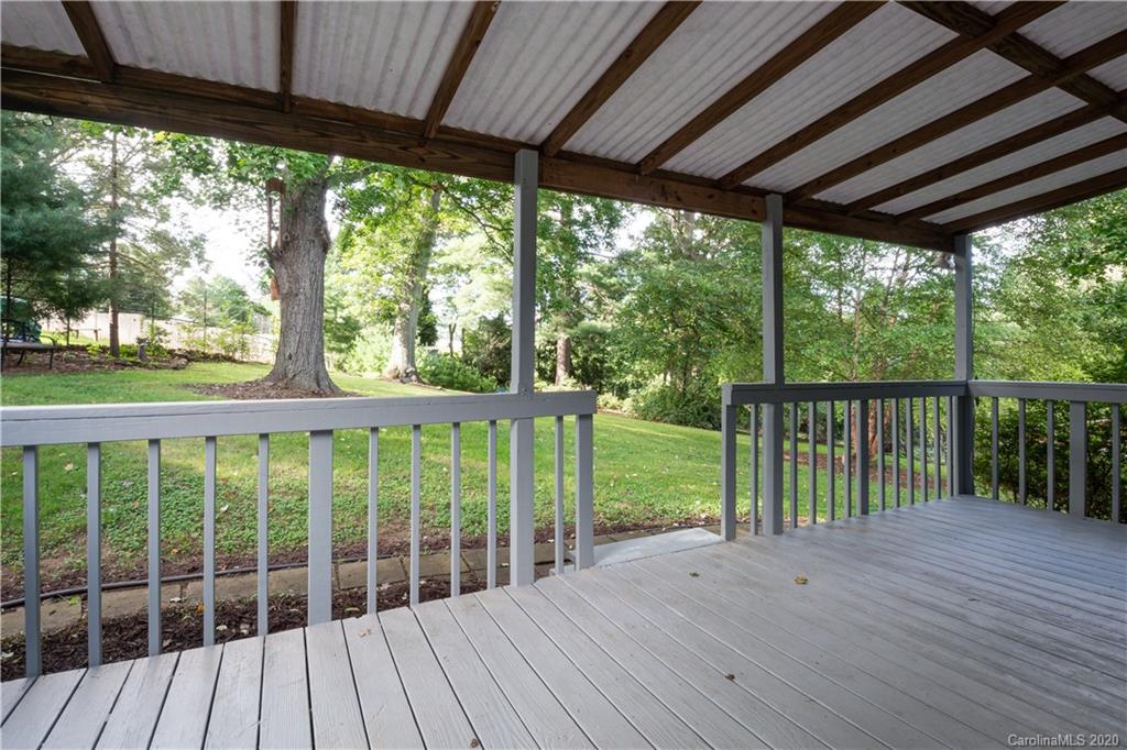 4 Lancelot Lane Asheville NC 28806