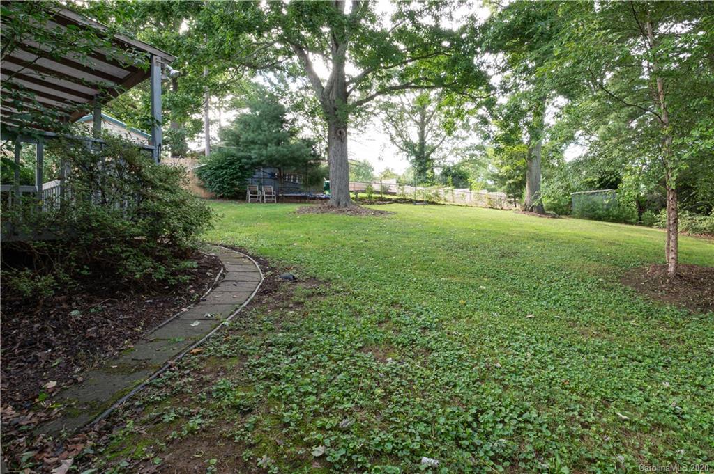 4 Lancelot Lane Asheville NC 28806