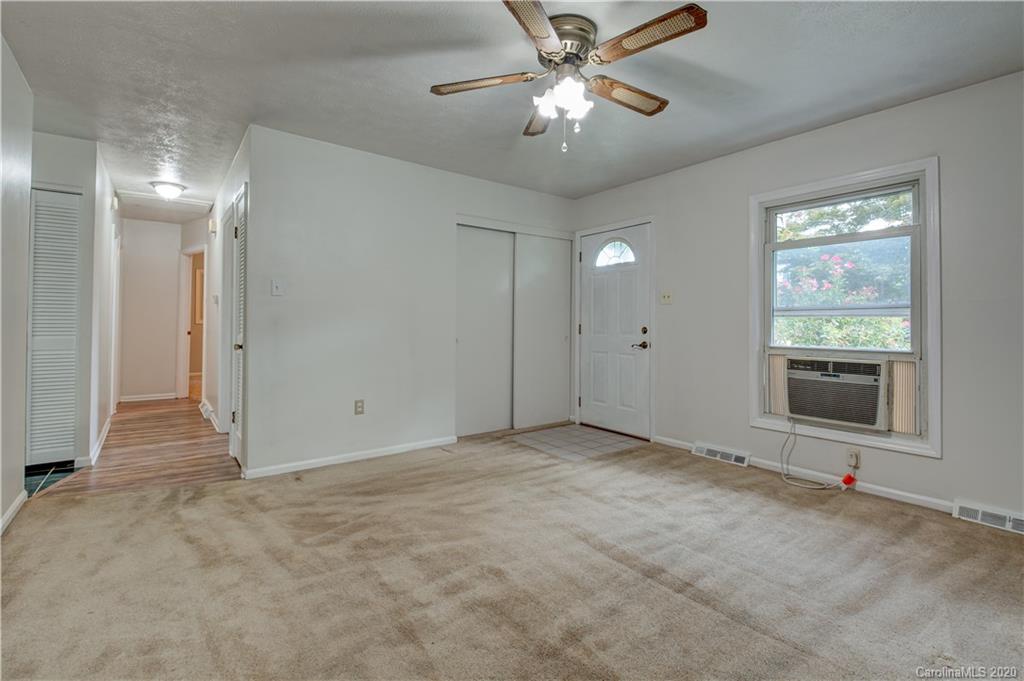 4 Lancelot Lane Asheville NC 28806