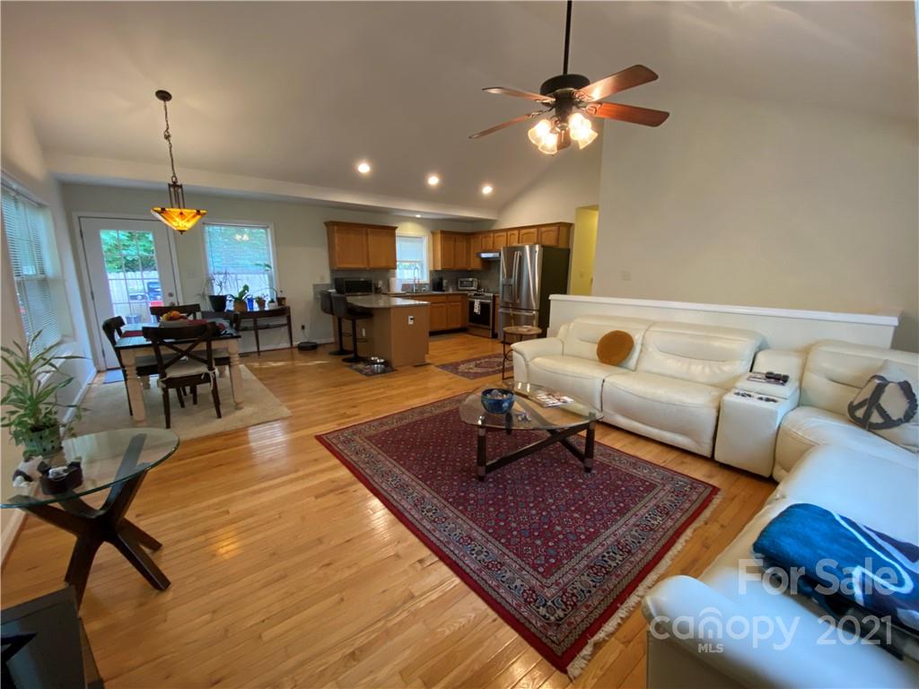 469 Governors View Road Asheville NC 28805