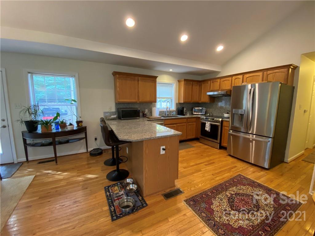 469 Governors View Road Asheville NC 28805