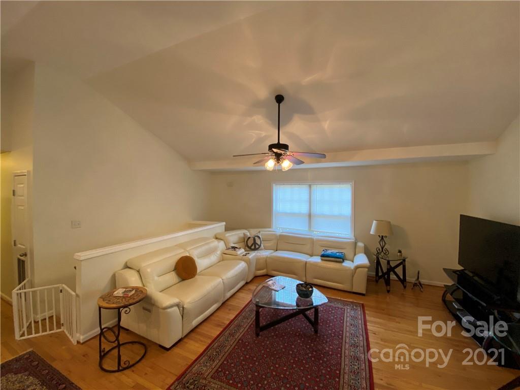 469 Governors View Road Asheville NC 28805