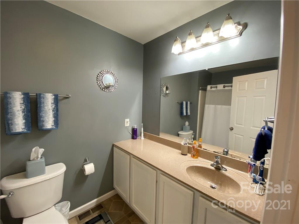 469 Governors View Road Asheville NC 28805