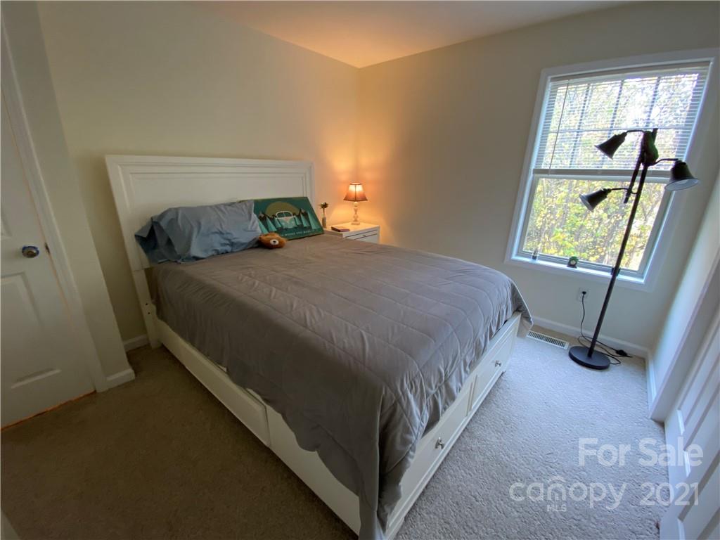 469 Governors View Road Asheville NC 28805