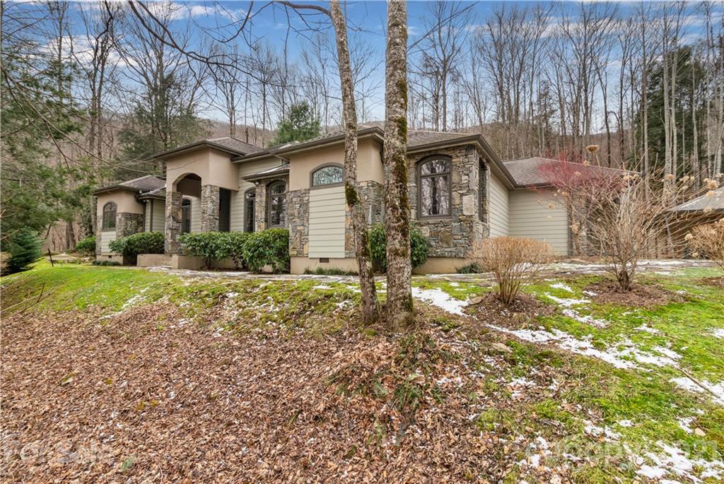 75 Sweetwater Lane Waynesville NC 28786