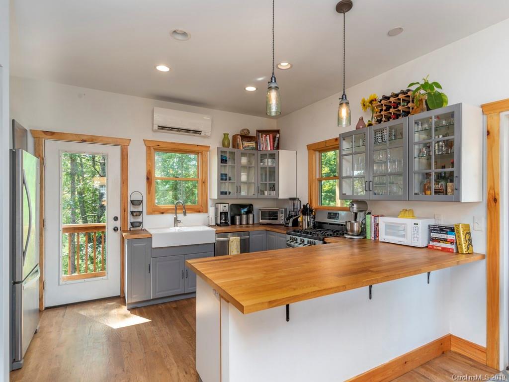 252 Glory View Lane Marshall NC 28753