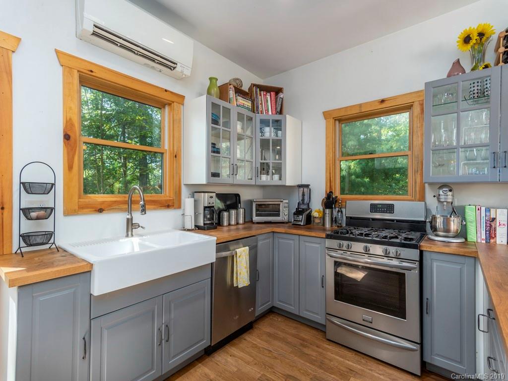 252 Glory View Lane Marshall NC 28753