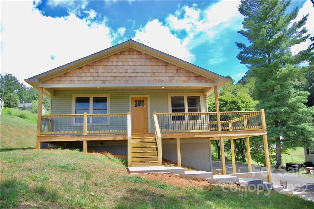 109 Ponder Street Mars Hill NC 28754