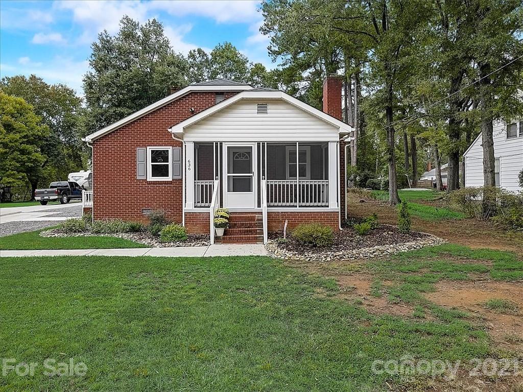 636 E Iredell Avenue Mooresville NC 28115