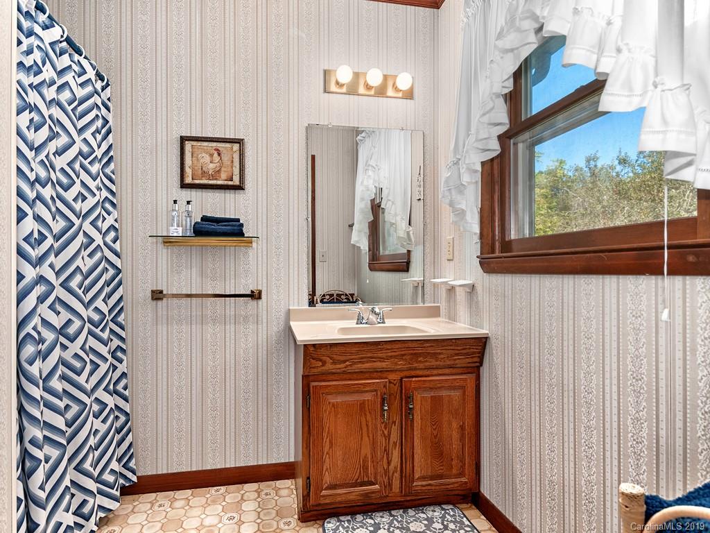 383 Heath Retreat Road Waynesville NC 28786