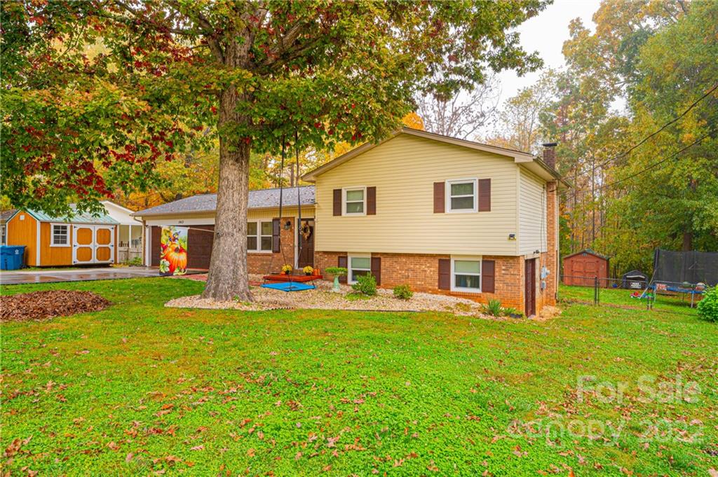 5413 Glenview Drive Hickory NC 28602