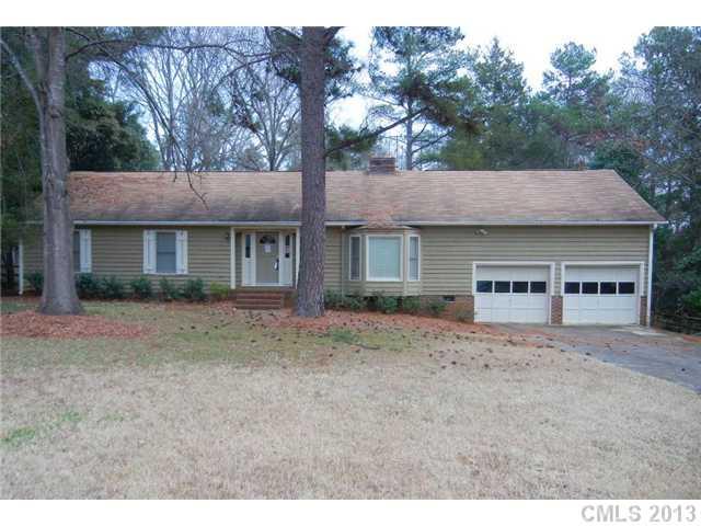 10225 Woodview Circle Charlotte NC 28277