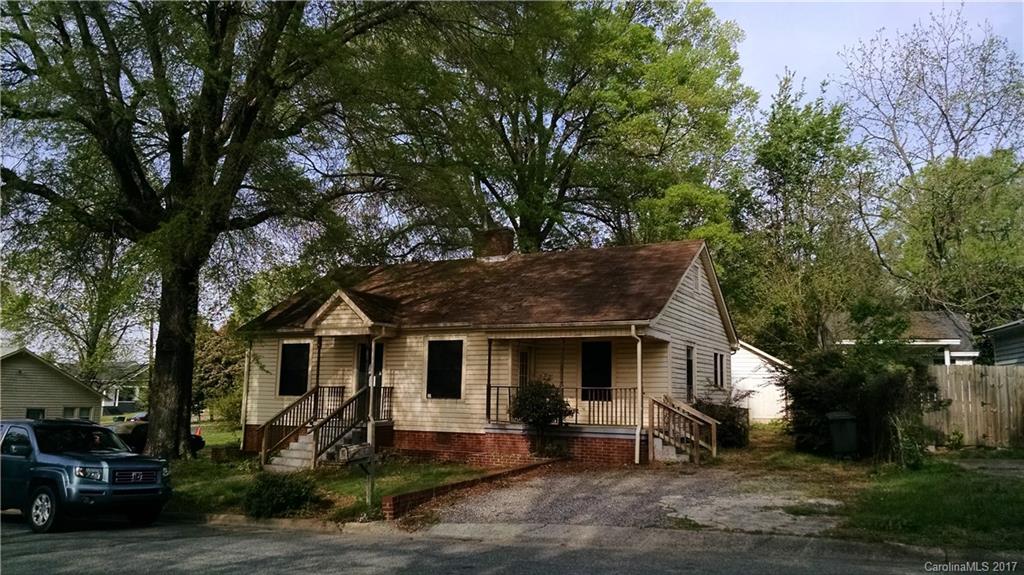216 S Bost Avenue Newton NC 28658