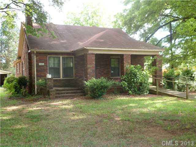 5913+ Tuckaseegee Road Charlotte NC 28208