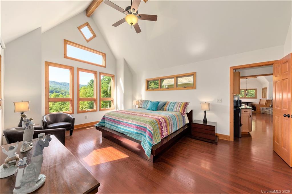 18 Highwoods Drive Leicester NC 28748