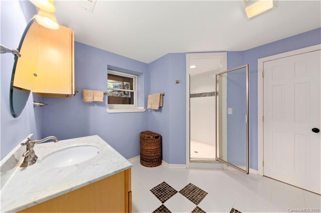 18 Highwoods Drive Leicester NC 28748