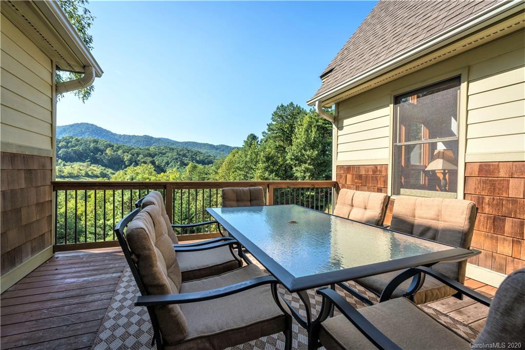 18 Highwoods Drive Leicester NC 28748