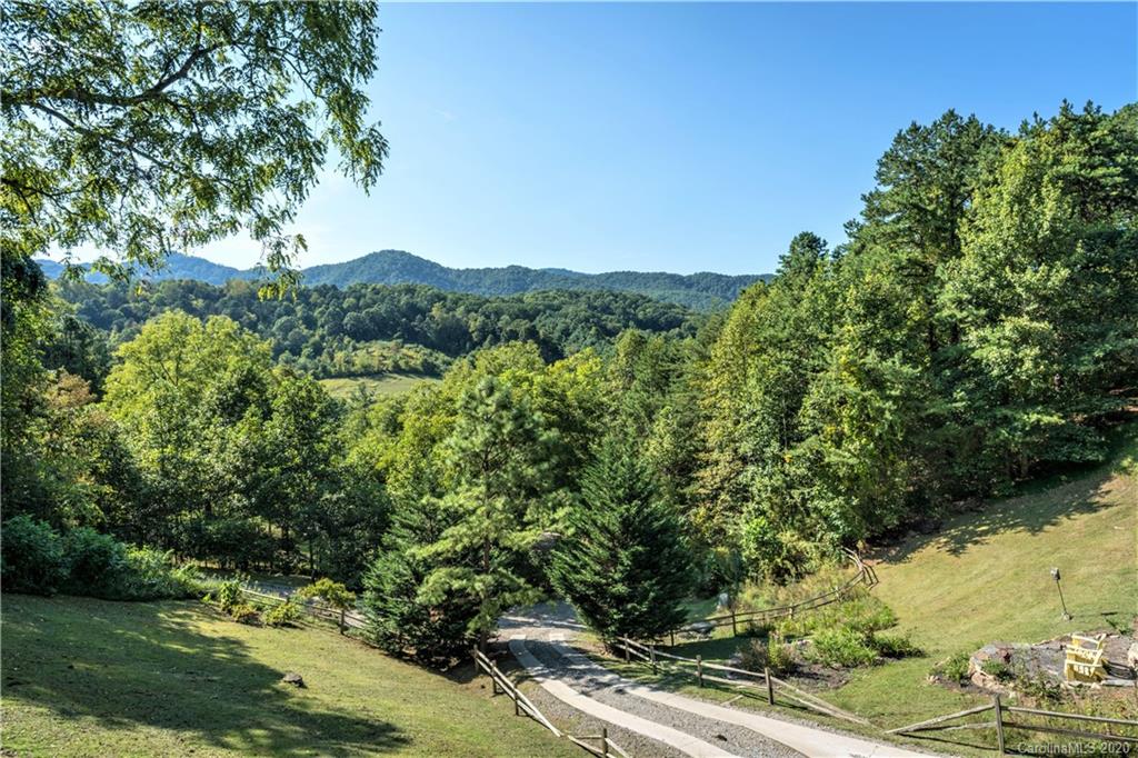 18 Highwoods Drive Leicester NC 28748