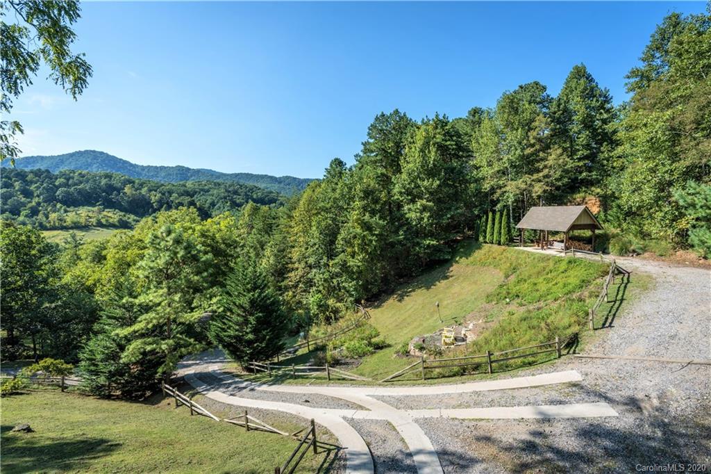 18 Highwoods Drive Leicester NC 28748