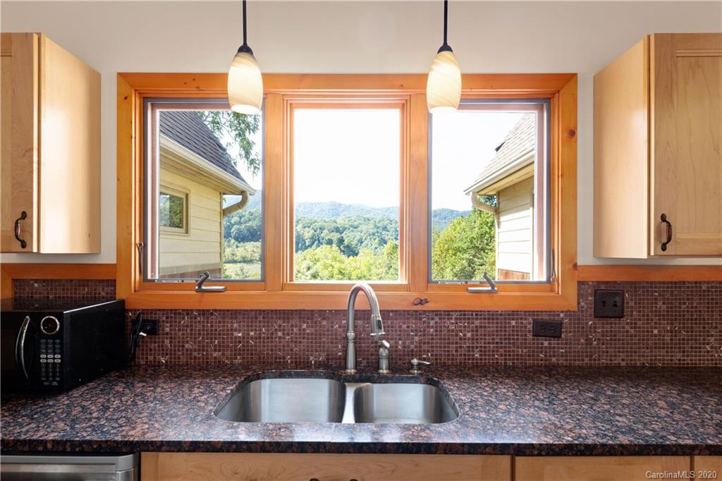 18 Highwoods Drive Leicester NC 28748