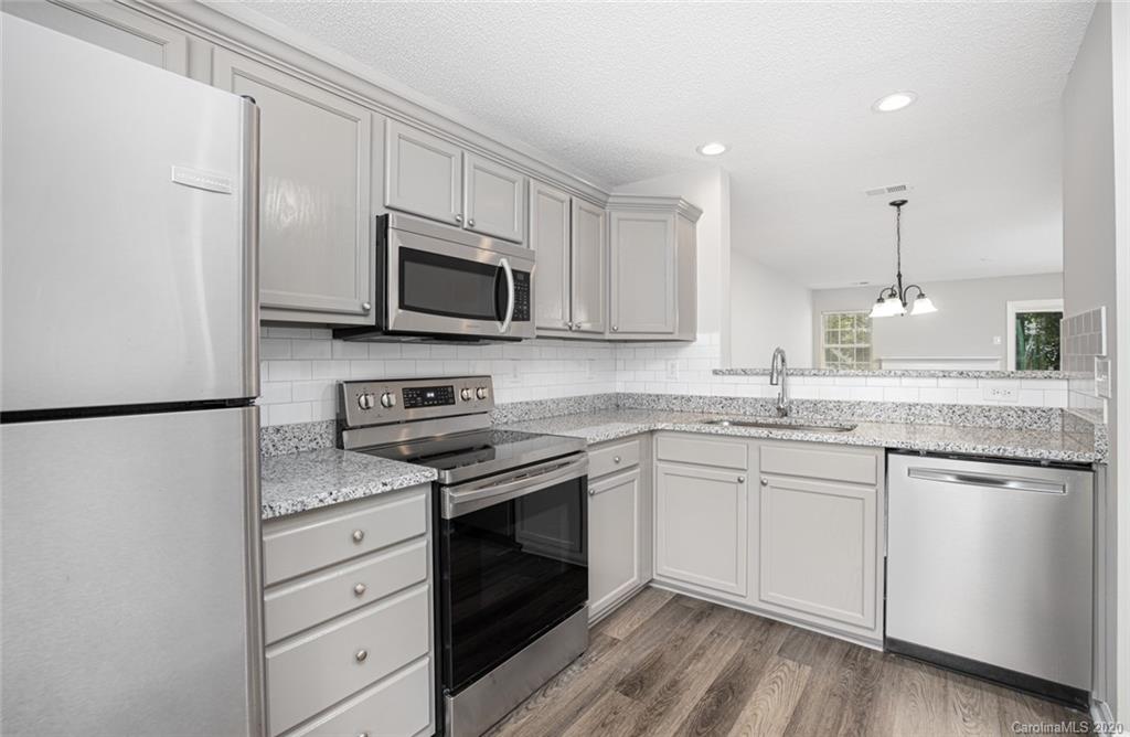 1764 Forest Side Lane Charlotte NC 28213