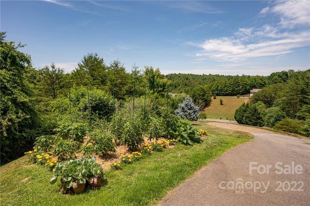 326 Macneil Way Weaverville NC 28787